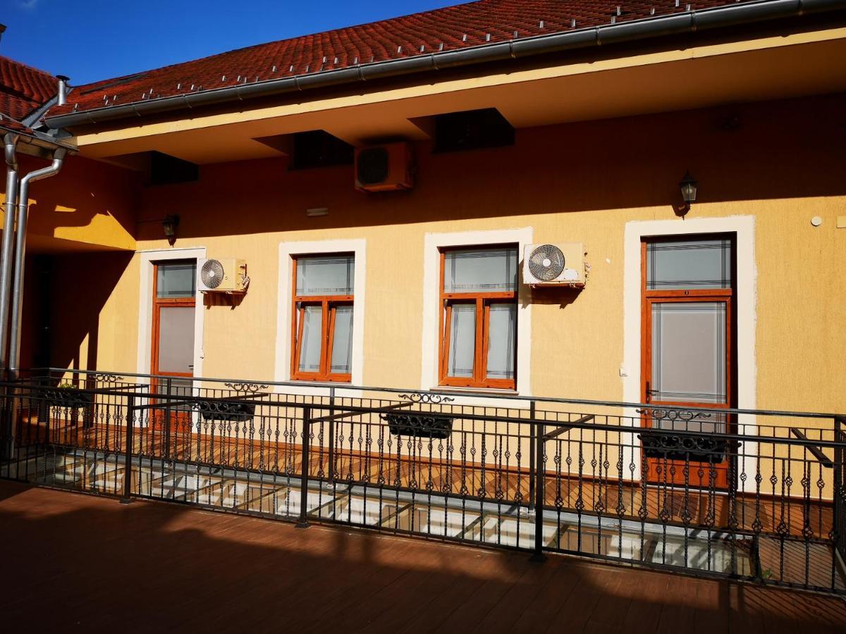 Dunavski Park Studio 2 Novi Sad Exterior foto